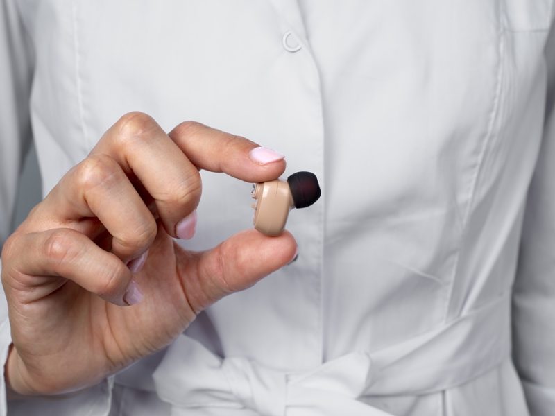 Adjust-Hearing-Aid-Volume